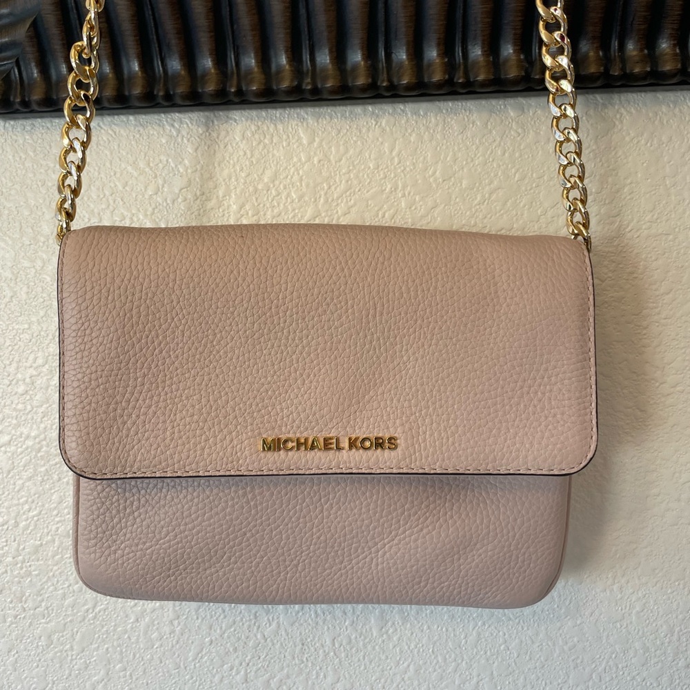 Light pink Crossbody Michael Kors purse